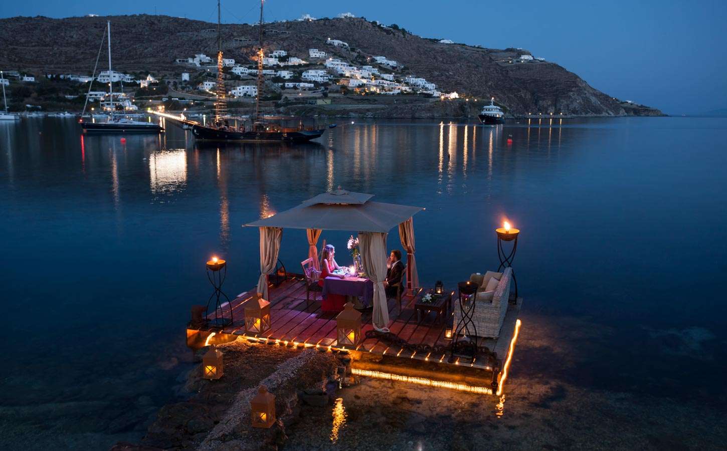 From Intimate Dinners to Full-Blown Galas: Mykonos Event Catering, Decoded