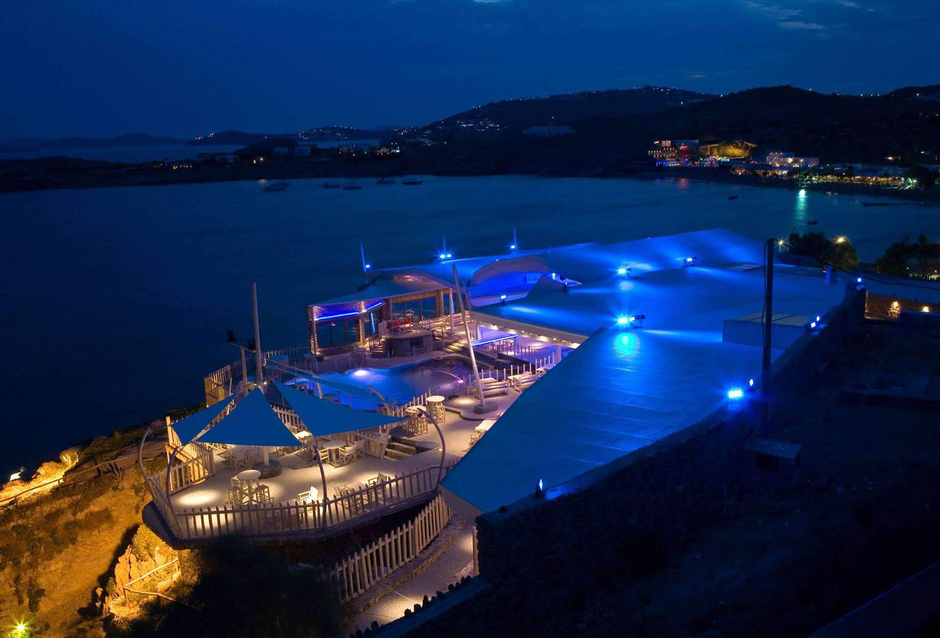 Cavo Paradiso, Famous House DJs, VIP Access - Mykonos Exclusive