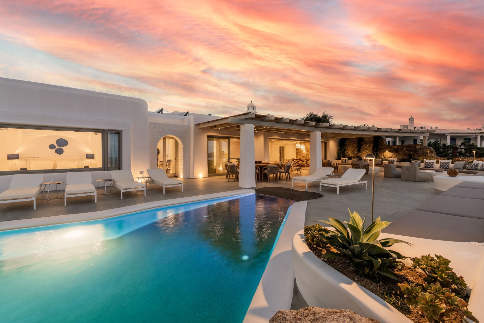 MYKONOS-EXCLUSIVE-VILLA-RENTALS-2022-_VILLA-MIRAVA