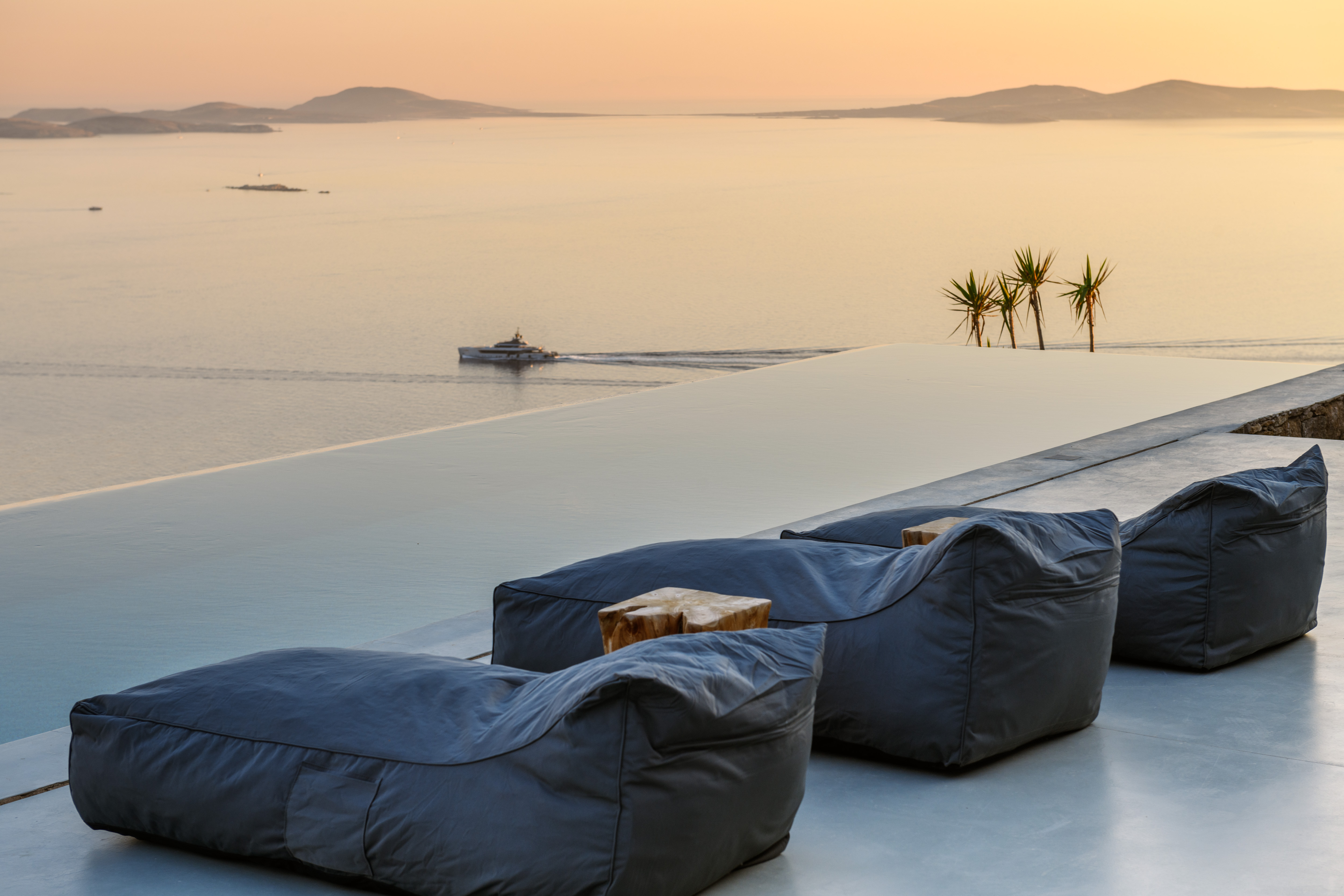 VILLA LIGHTHOUSE| MYKONOS VILLA RENTALS